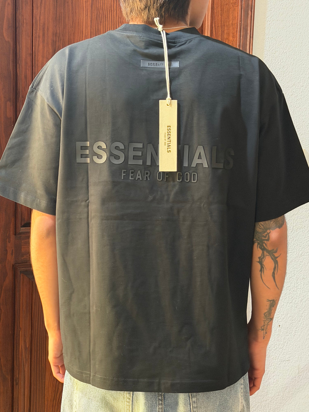 Essentials Black