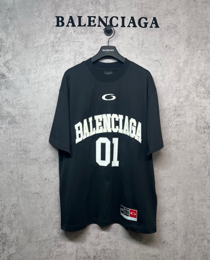Balenciaga Tee 01